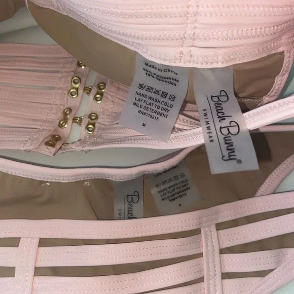 Beach Bunny Endless Summer Set - Picture 4 of 10